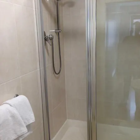 דירה Luxury Ivy Exchange 3 Bedroom