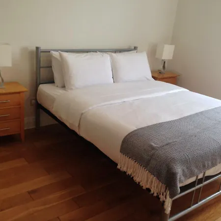Luxury Ivy Exchange 3 Bedroom *